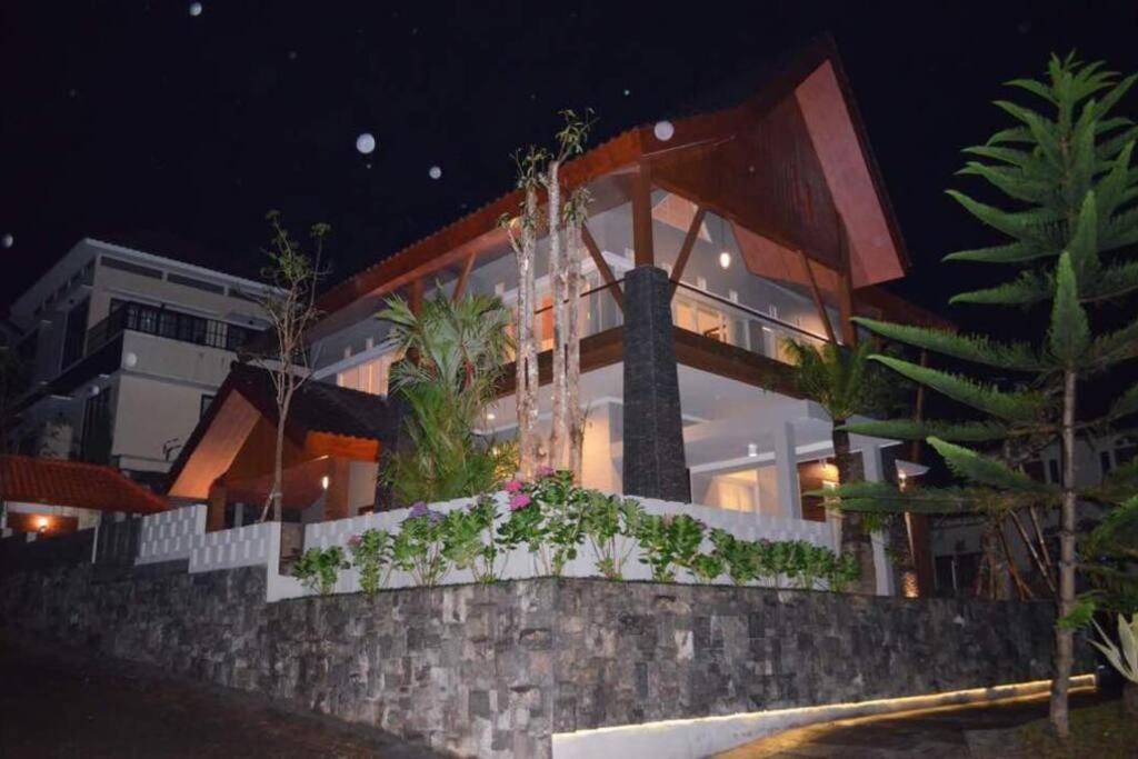 Villa Agro Kusuma Pinus R7 Batu  Luaran gambar